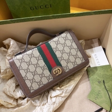 Gucci Clutch Bags